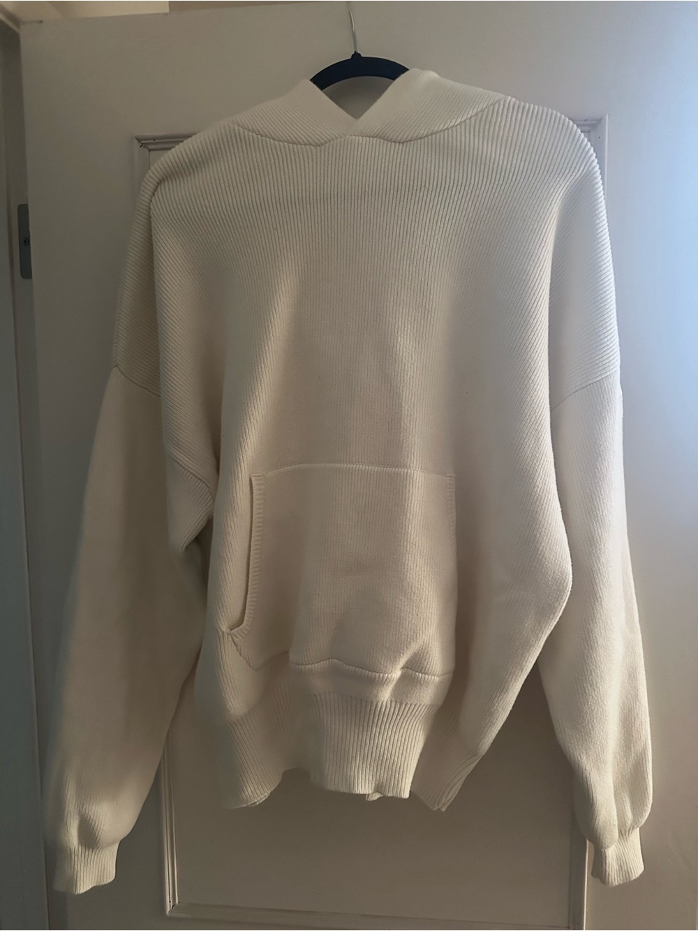 Cream Oversized Knit Hoodie Sweater Alo yoga small